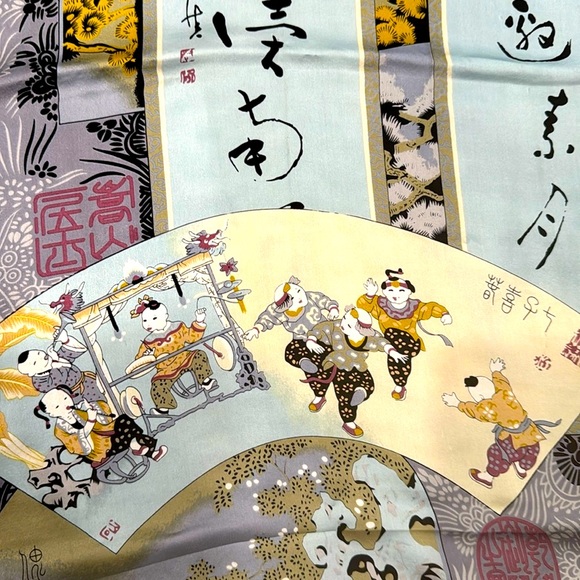 Large Japanese Pictorial Silk Scarf - Picture 7 of 17